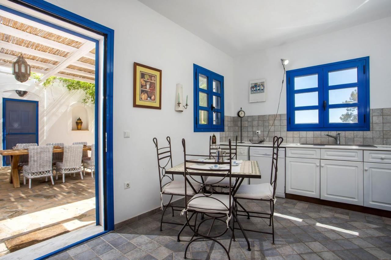 Villa Blue Sapphire Pefki Eksteriør billede